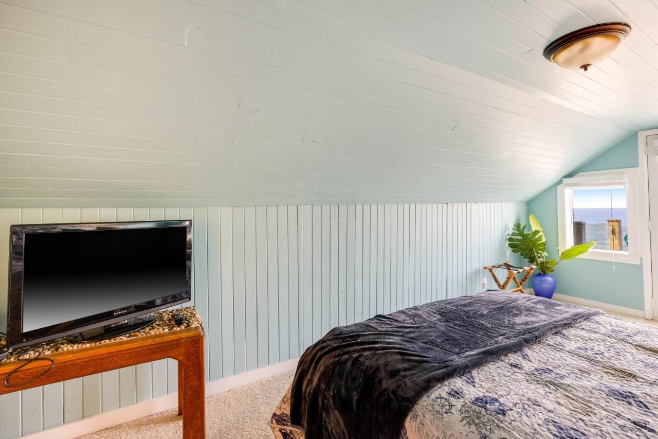 Captain'S Quarters And Cabins Depoe Bay Zimmer foto