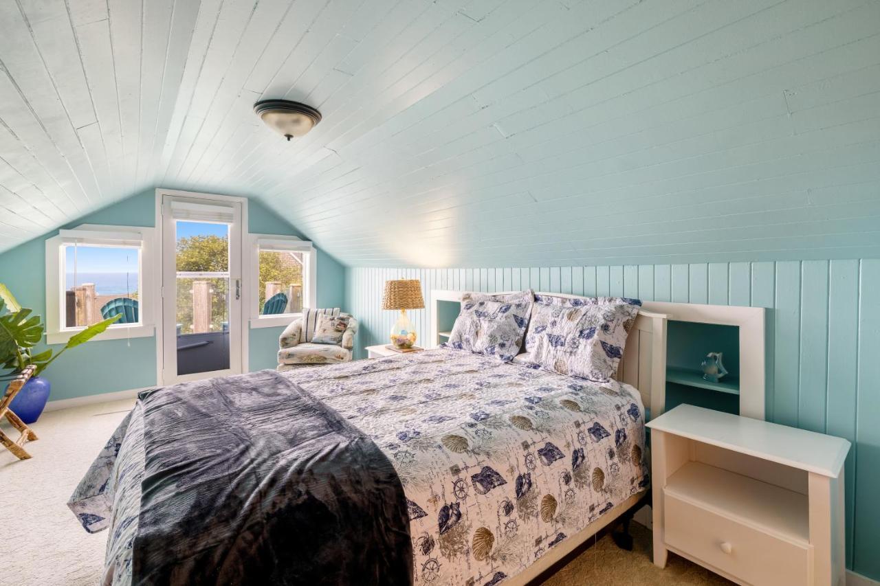 Captain'S Quarters And Cabins Depoe Bay Zimmer foto