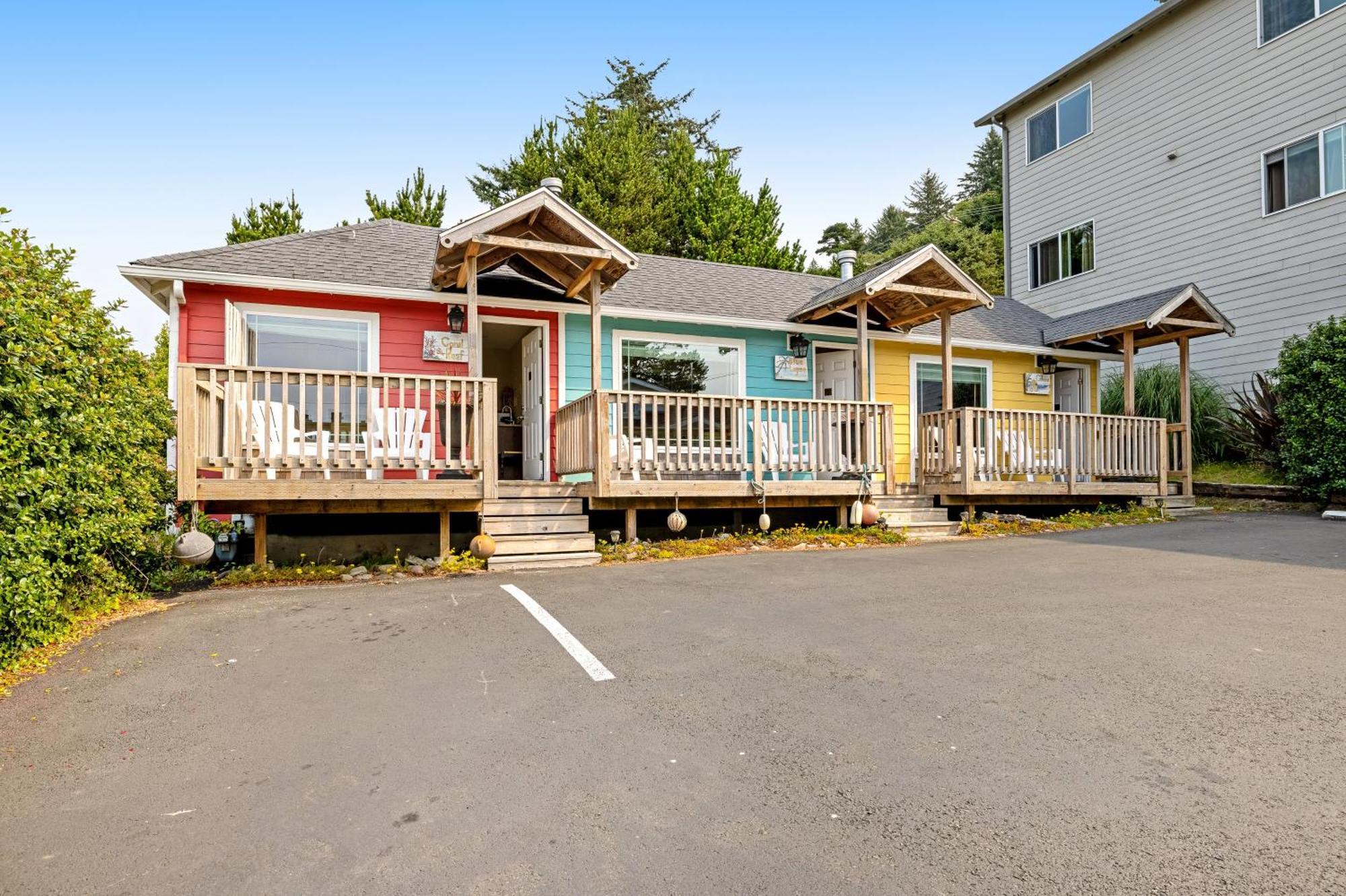 Captain'S Quarters And Cabins Depoe Bay Zimmer foto